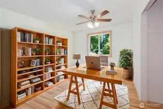 2nd bedroom virtually staged