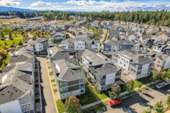 Well designed community of Ten Trails!