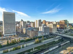 Live at the center of it all with easy access to Tacoma Link Light Rail, bus lines, and I-5. This highly walkable location offers the best of urban convenience—plus seller-paid parking for up to six months just a block away!