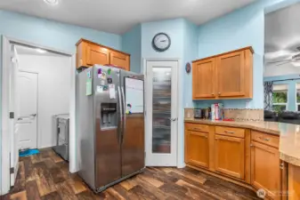 Pantry w/ alundry off of kitchen