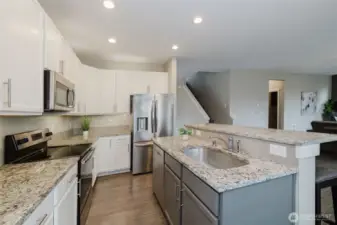 Quartz Counters, Stainless appliances