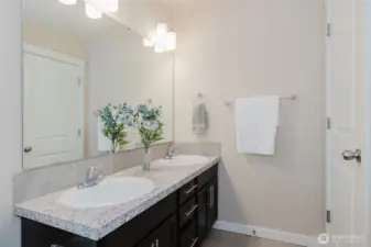 Upper level Full Bath