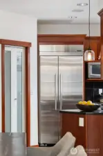 Kitchen & pantry