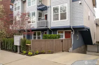 Private front yard entry