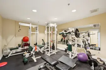 Community fitness room ammentiy