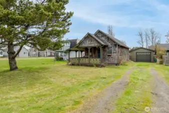 spacious, flat, 50x100 lot located in the city limits of Long Beach.