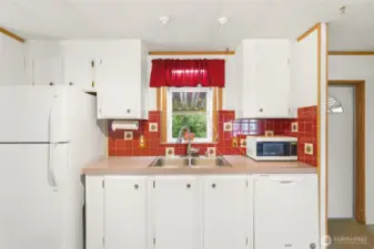 Bright, functional kitchen for everyday living