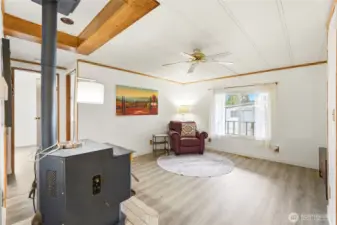 Flexible living space to relax or entertain