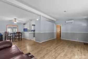 Spacious dining-room
