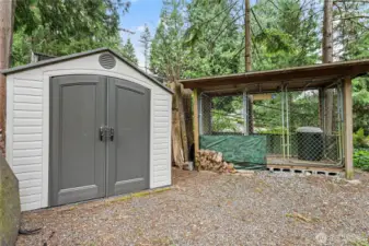 Shed and dog kennel convey