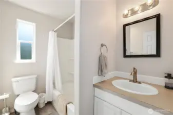 Full guest bath