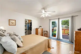 Primary suite with direct access to deck