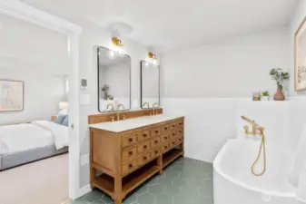 Primary 5 piece En-suite