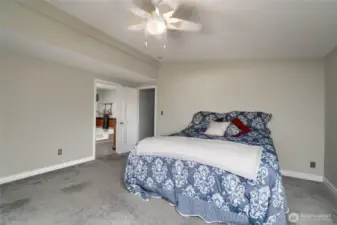 Primary suite