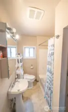 Hallway Full Bath