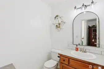 Upper powder room