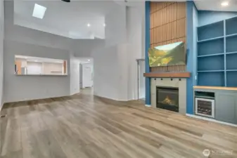 Blank slate of unstaged living/dining room