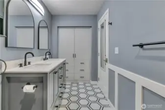 Another view of the upper level full bath