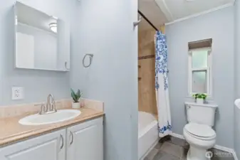 2nd Bathroom