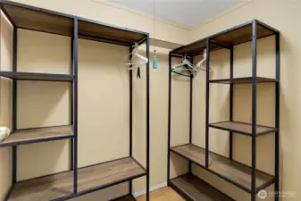 Walk In Closet Off @nd BAthroom