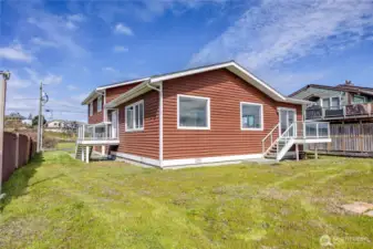 Front of house - facing the bay