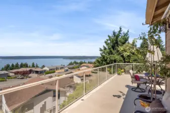 Upper Level Balcony