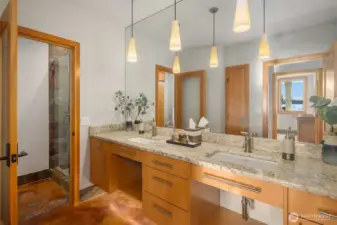 Lower level 3/4 bathroom.