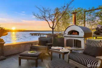 Gas fire pit & pizza oven.