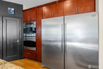 Massive refrigerator