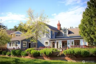 Originally homesteaded in the 1860’s by Michael Adams the Orchard Farmhouse, with the Inn’s Dining Room, stands at the heart of Inn at Ship Bay. Once a cornerstone of the local Orcas Island agricultural economy, several acres of heirloom apple, pear, and plum orchards still surround the Inn and produce an abundance of fresh fruit that is featured in our seasonal menus.