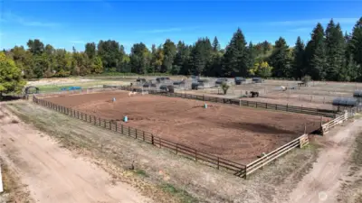 265 X115 outdoor arena with 3 access points, serves as a great warm up arena or opportunity for secondary event during your equestrian events