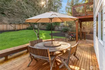 Built in benches and a natural spot to appreciate the details