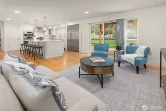 The open and circular plan offers flexibility.