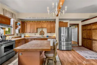 Studio Kitchen with Gas Cooktop