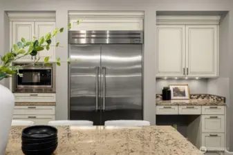 Oversized Thermador refrigerator and desk nook