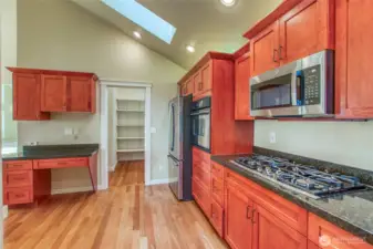 Kitchen to pantry