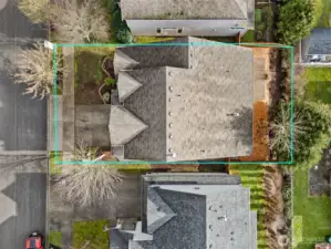 This aerial view captures more than just the home, it shows the neighborhood pride. Well kept surrounding homes set the tone and give the street a cohesive, cared for feel. Guest street parking is readily available, making gatherings easy without juggling driveways. It’s the kind of setting where people pay attention to their homes and it shows, which always matters more than buyers realize at first glance.