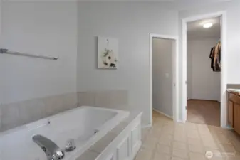 Unwind in your private soaking tub — a spa-inspired space designed for slowing down at the end of the day.