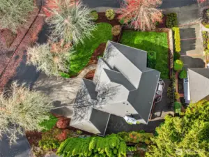 On a premium lot, this Bridlewood property offers territorial views plus a sizable yard with open lawn areas and mature perimeter plantings.  The backyard features a multi-level deck and new fencing.