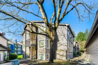 Welcome to Aspen Grove, a sought-after community.