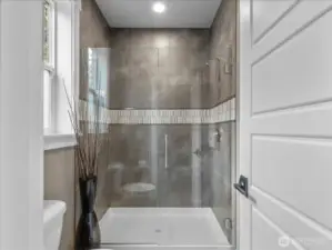 Large shower in guest bath