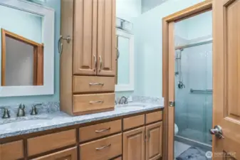 Primary bath