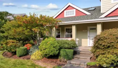 Park views and single level living in DuPont with AC!