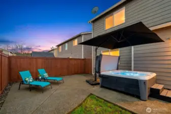 Soak in your luxe hot tub under the stars or under your over-sized patio umbrella that swivels. Use it over the hot tub or over the patio!