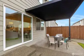 All-season louvered pergola