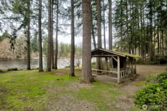 Dunwood Lakes Common space