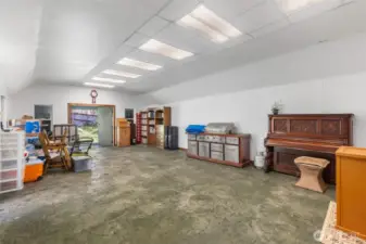 The interior of the shop/rec room/meeting space. Lots of room and lots of possibilities.