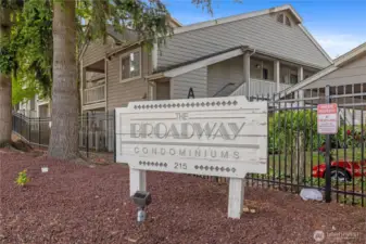 Welcome to the Broadway Condominiums