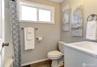 Updated full bath off of flex room