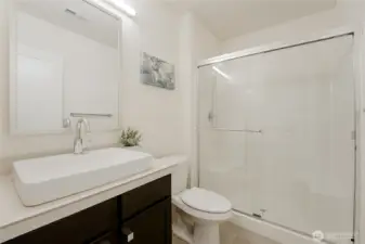 M-L-I Full Bath
